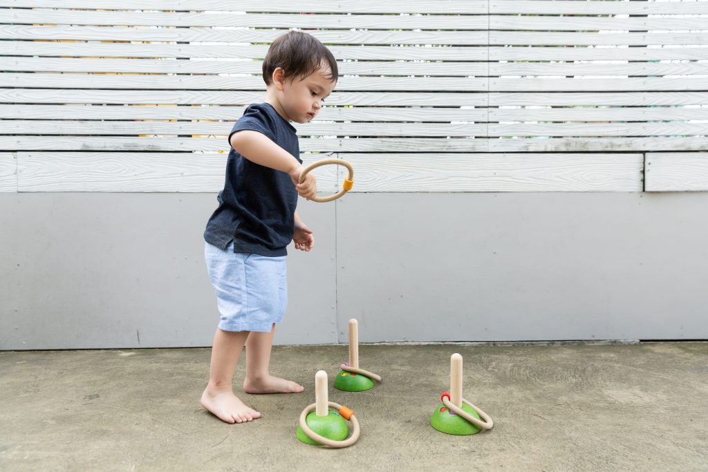 5652_PlanToys_MEADOW_RING_TOSS_Active_Play_Gross_Motor_Coordination_Social_Concentration_3yrs_Wooden_toys_Education_toys_Safety_Toys_Non-toxic_2