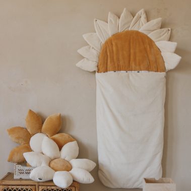 Poduszka dekoracyjna – Stokrotka kremowa