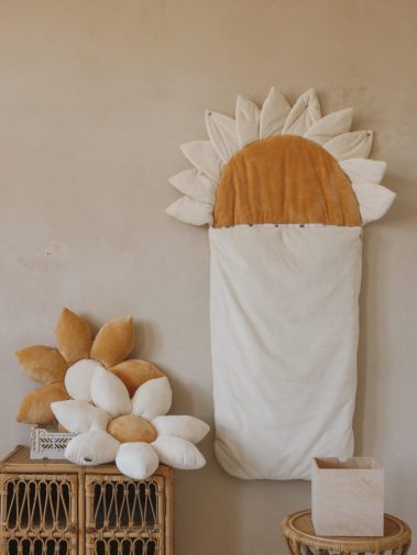 Poduszka dekoracyjna – Stokrotka kremowa